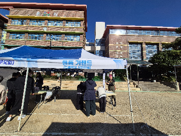 2025학년도&nbsp;늘봄학교&nbsp;운리축제&nbsp;창의미술부&nbsp;부스운영